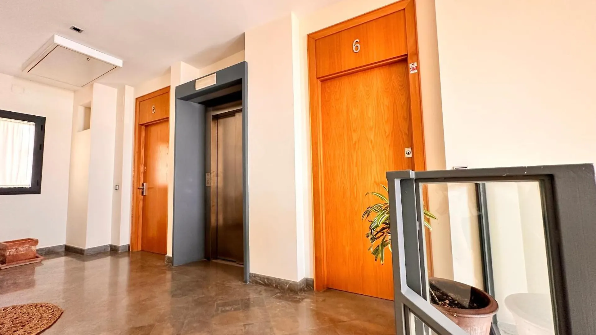 Penthouse Near Cathedral Private Rooftop Private Parking Seville 0*,  Spain