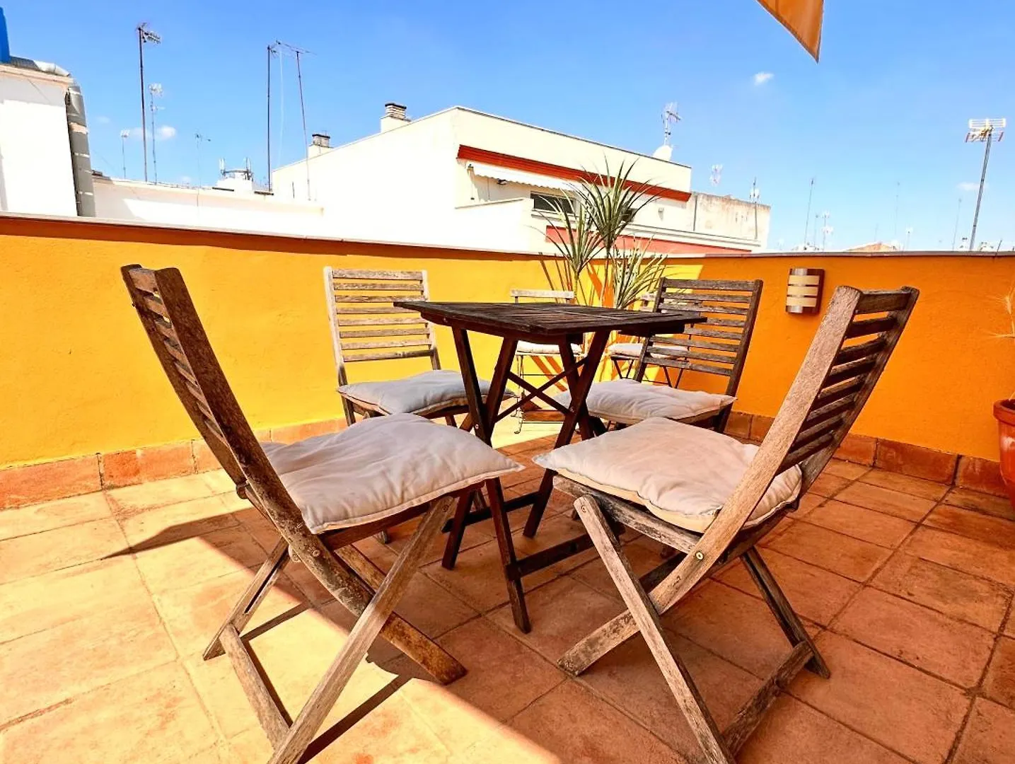 Penthouse Near Cathedral Private Rooftop Private Parking Seville Spain