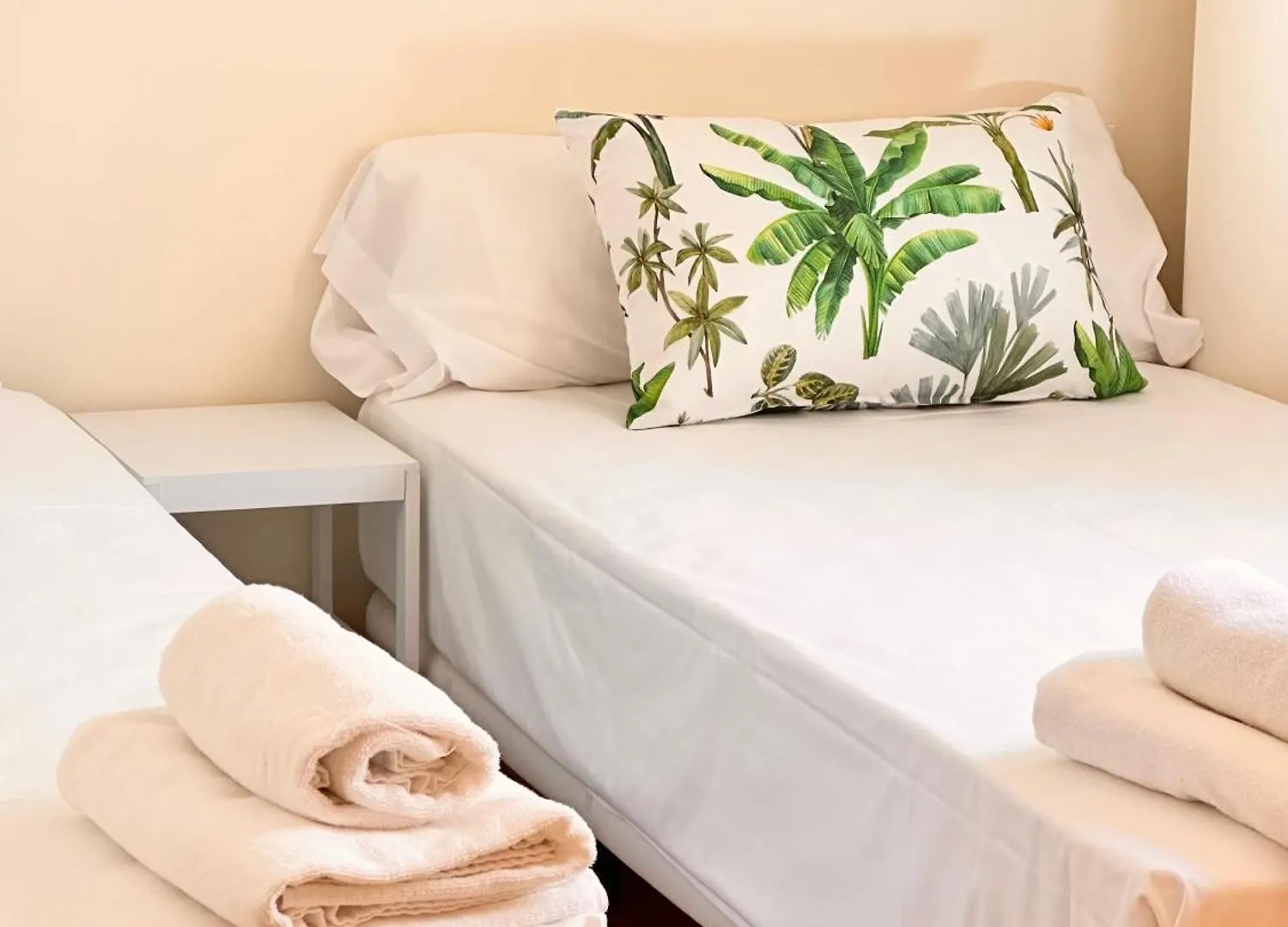 Penthouse Near Cathedral Private Rooftop Private Parking Seville Apartment