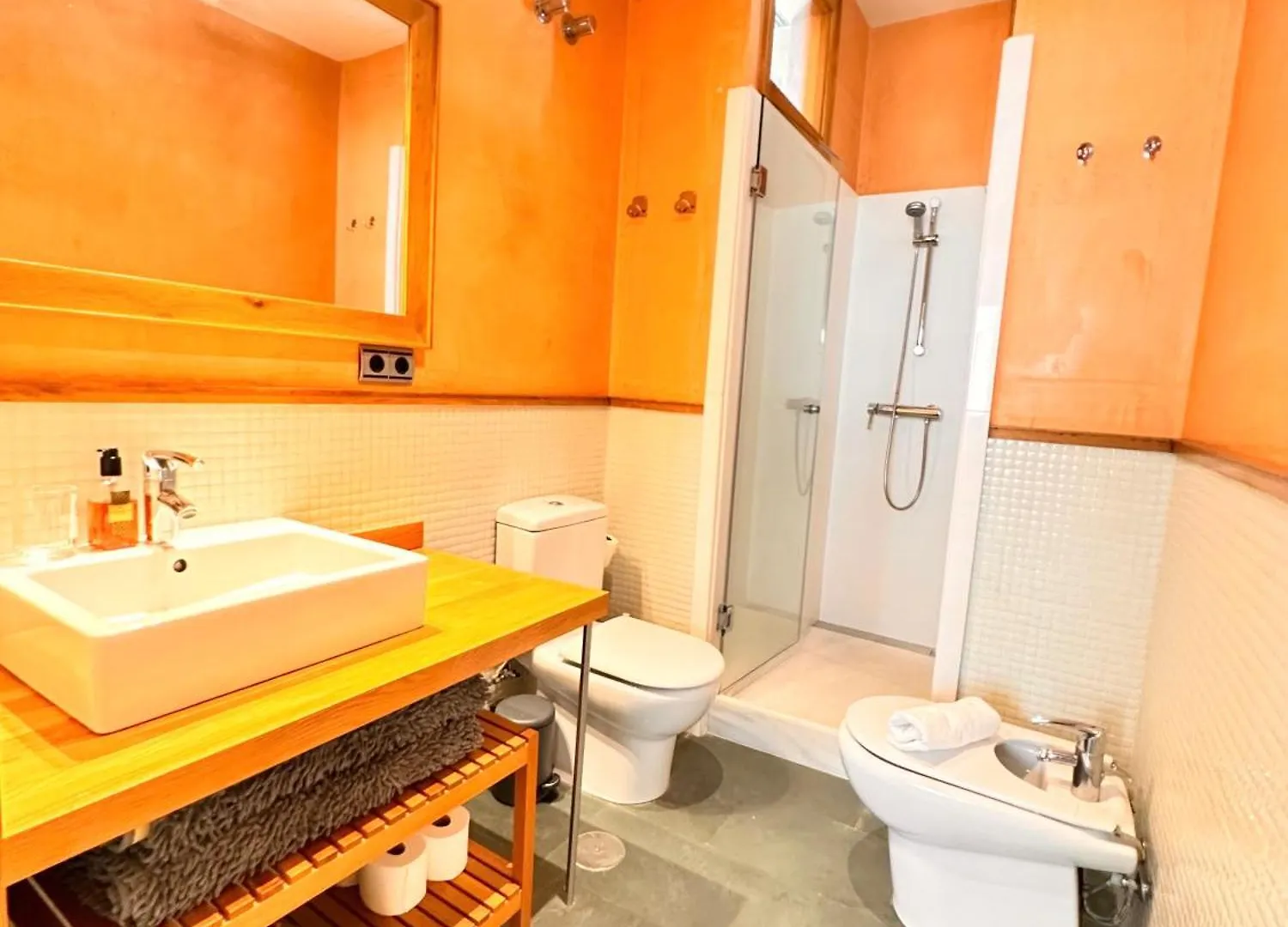 Apartment Penthouse Near Cathedral Private Rooftop Private Parking Seville