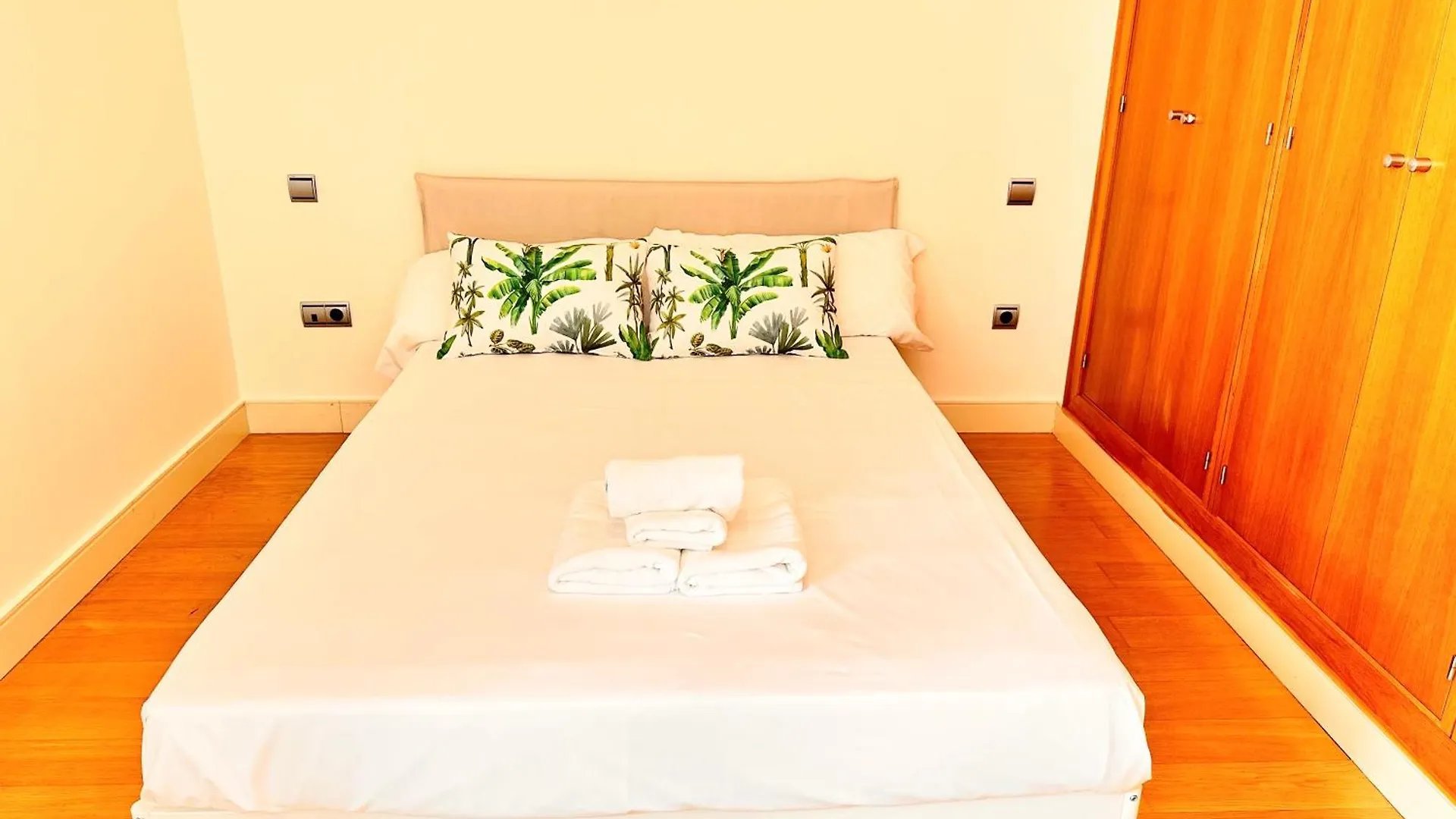 Penthouse Near Cathedral Private Rooftop Private Parking Seville 0*,
