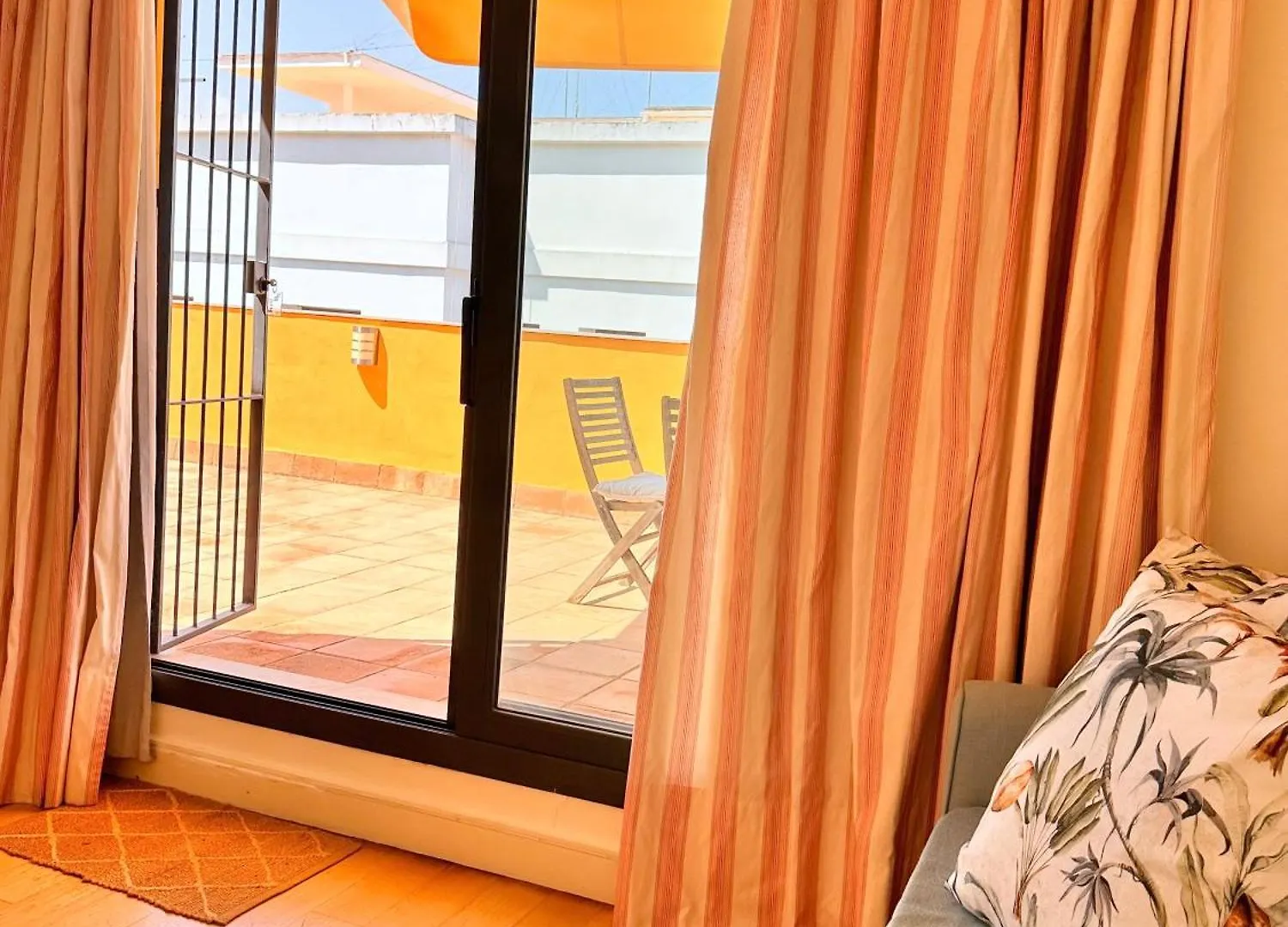 Penthouse Near Cathedral Private Rooftop Private Parking Seville 0*,
