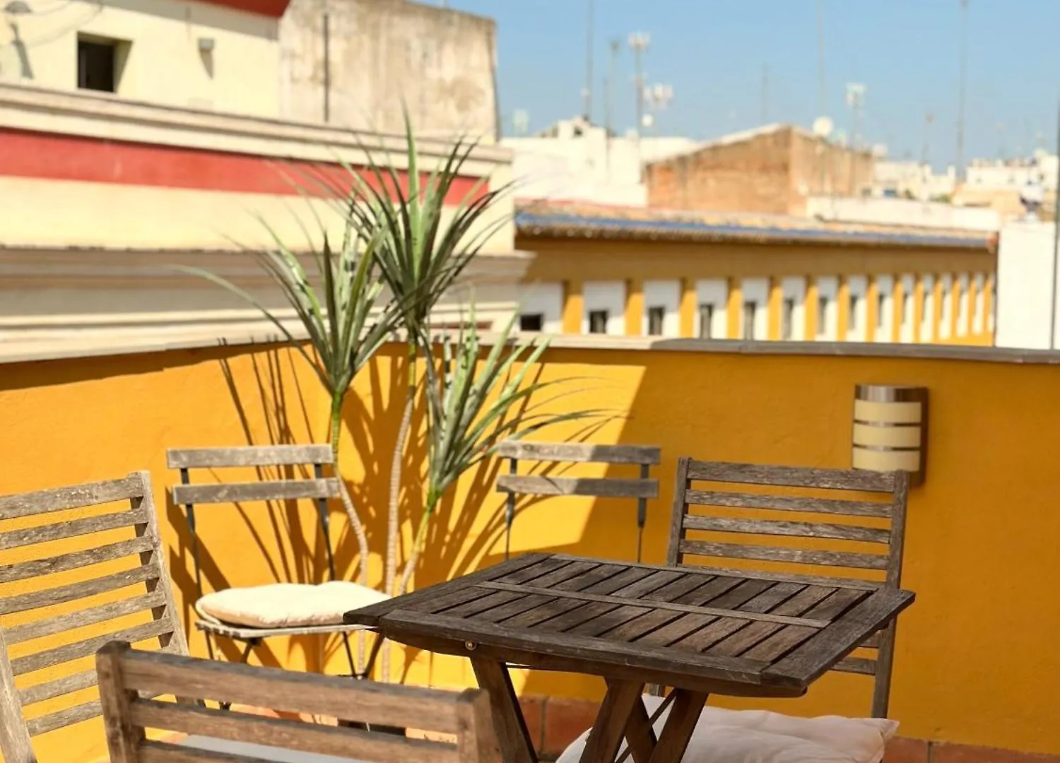 Penthouse Near Cathedral Private Rooftop Private Parking Seville Apartment