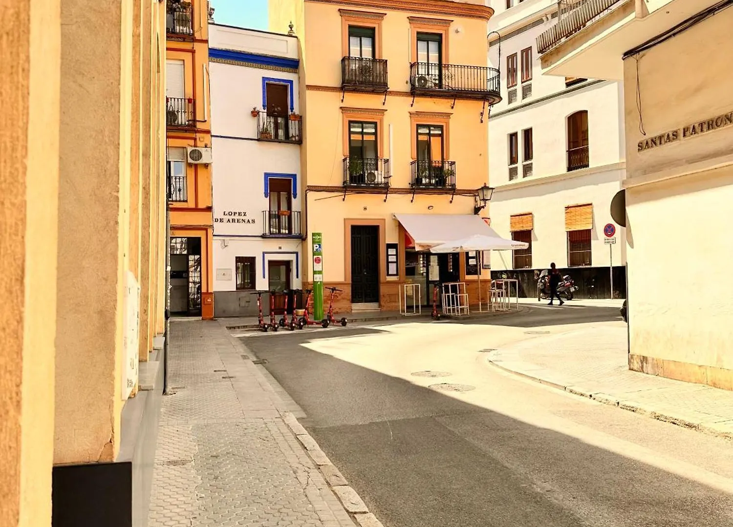 Apartment Penthouse Near Cathedral Private Rooftop Private Parking Seville Spain